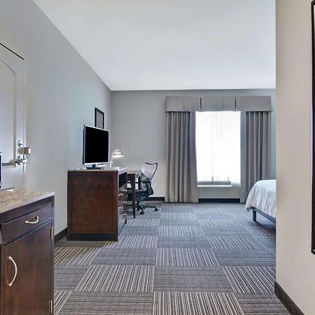 Hilton Garden Inn And Fayetteville Convention Center מראה חיצוני תמונה