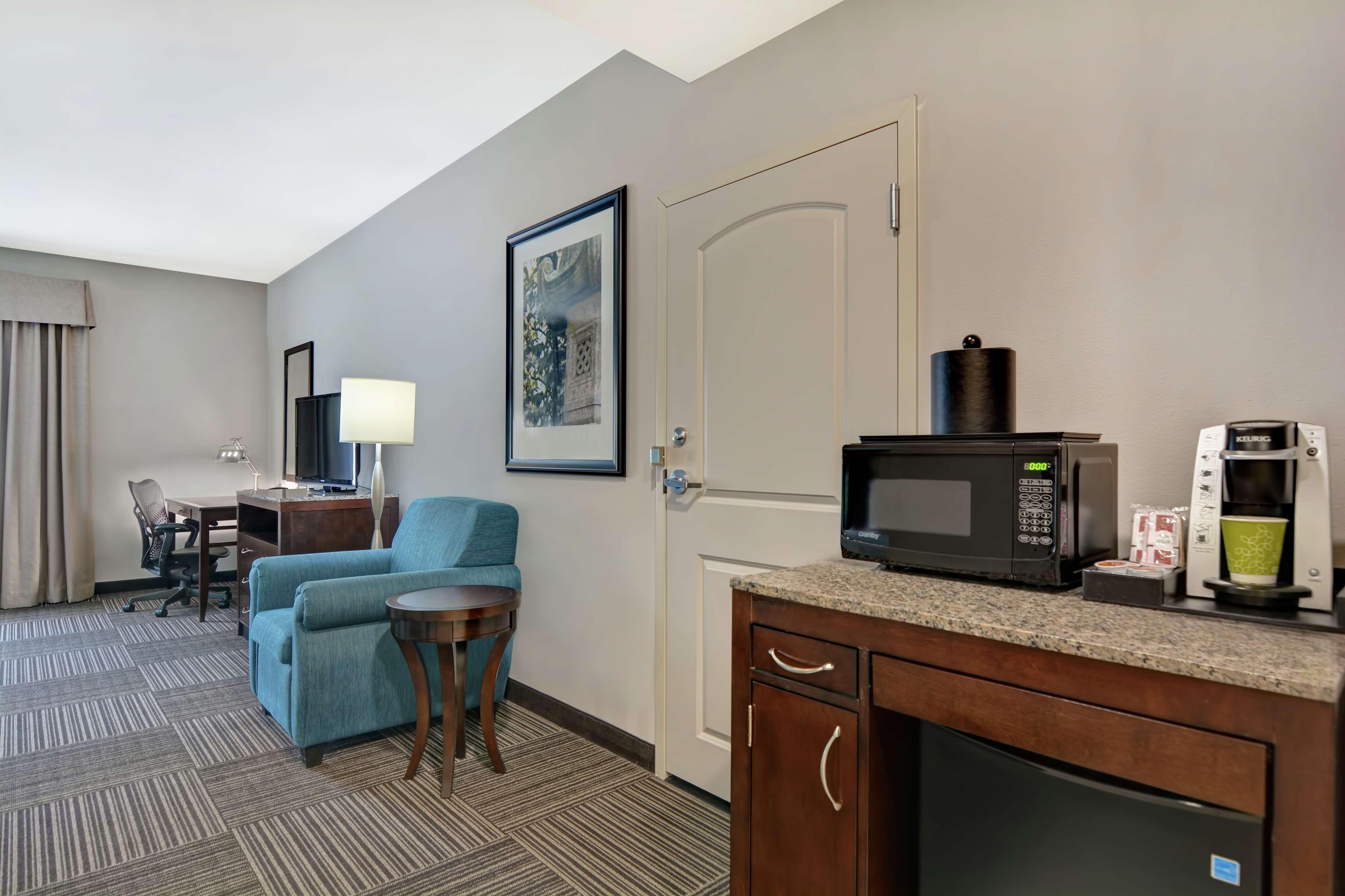 Hilton Garden Inn And Fayetteville Convention Center מראה חיצוני תמונה