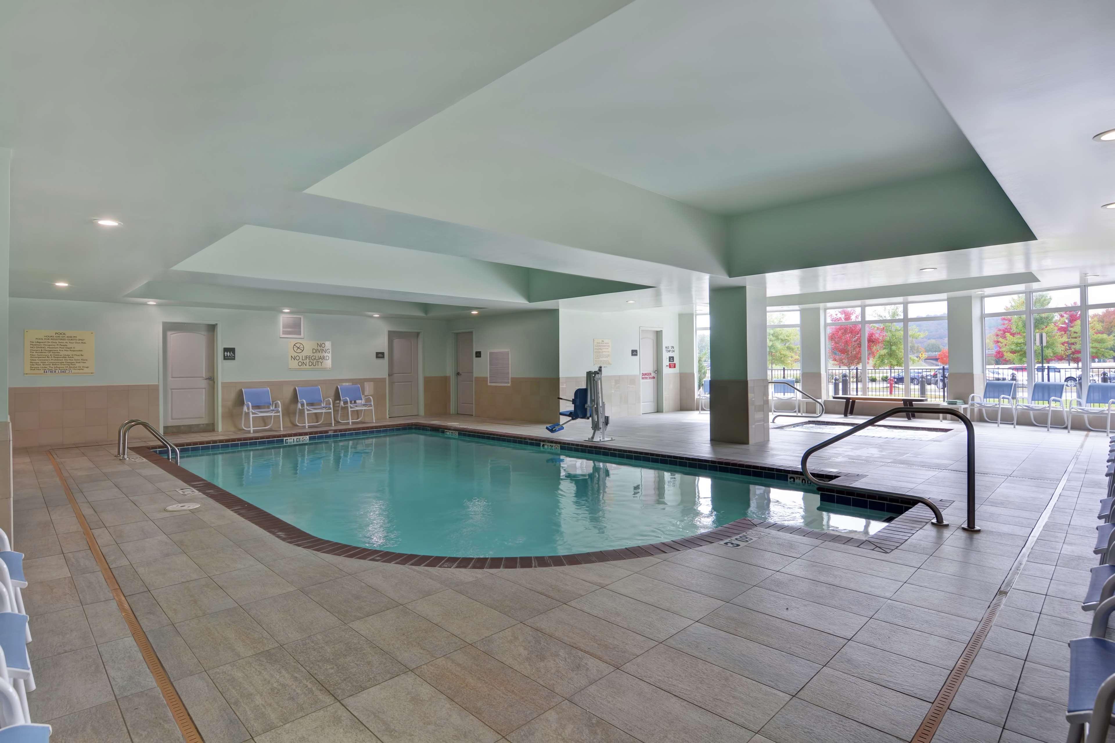 Hilton Garden Inn And Fayetteville Convention Center מראה חיצוני תמונה