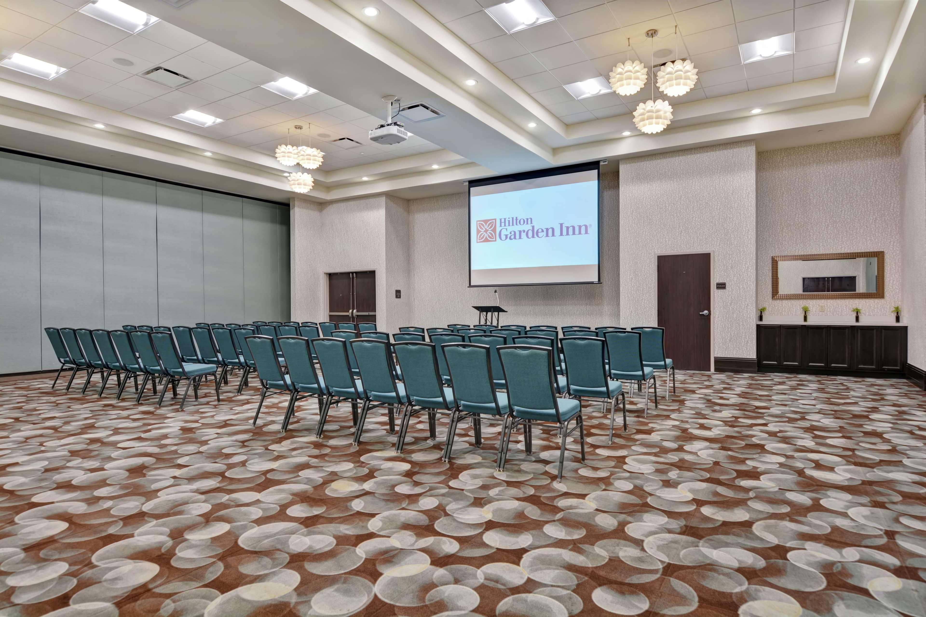 Hilton Garden Inn And Fayetteville Convention Center מראה חיצוני תמונה